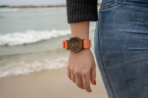 Holz-armbanduhren